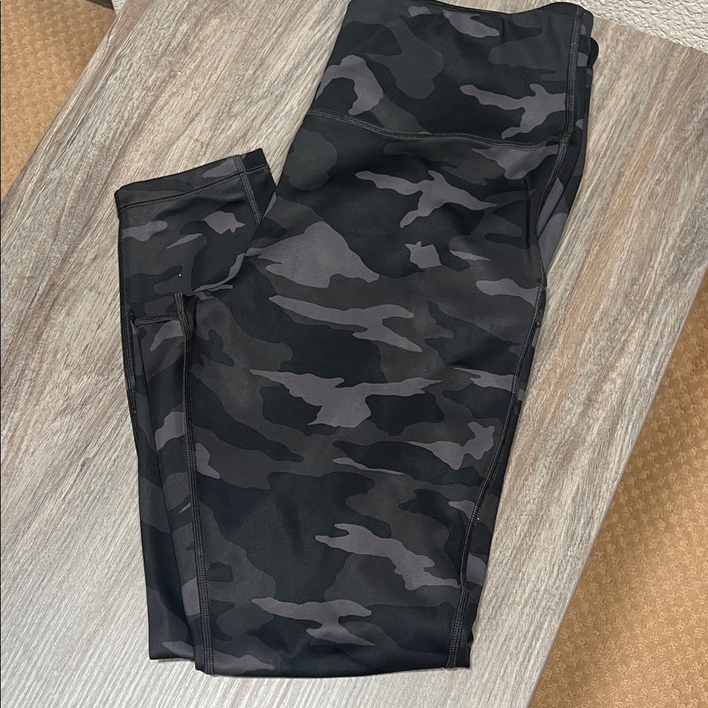 Athleta Black Camouflage Leggings